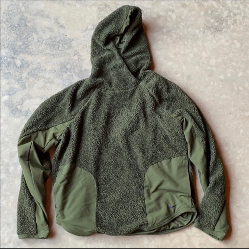 Olive Nike Sherpa🧑🏽‍🎤